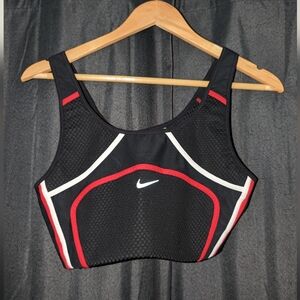 Nike Swoosh UltraBreathe City Ready Sports Bra XL